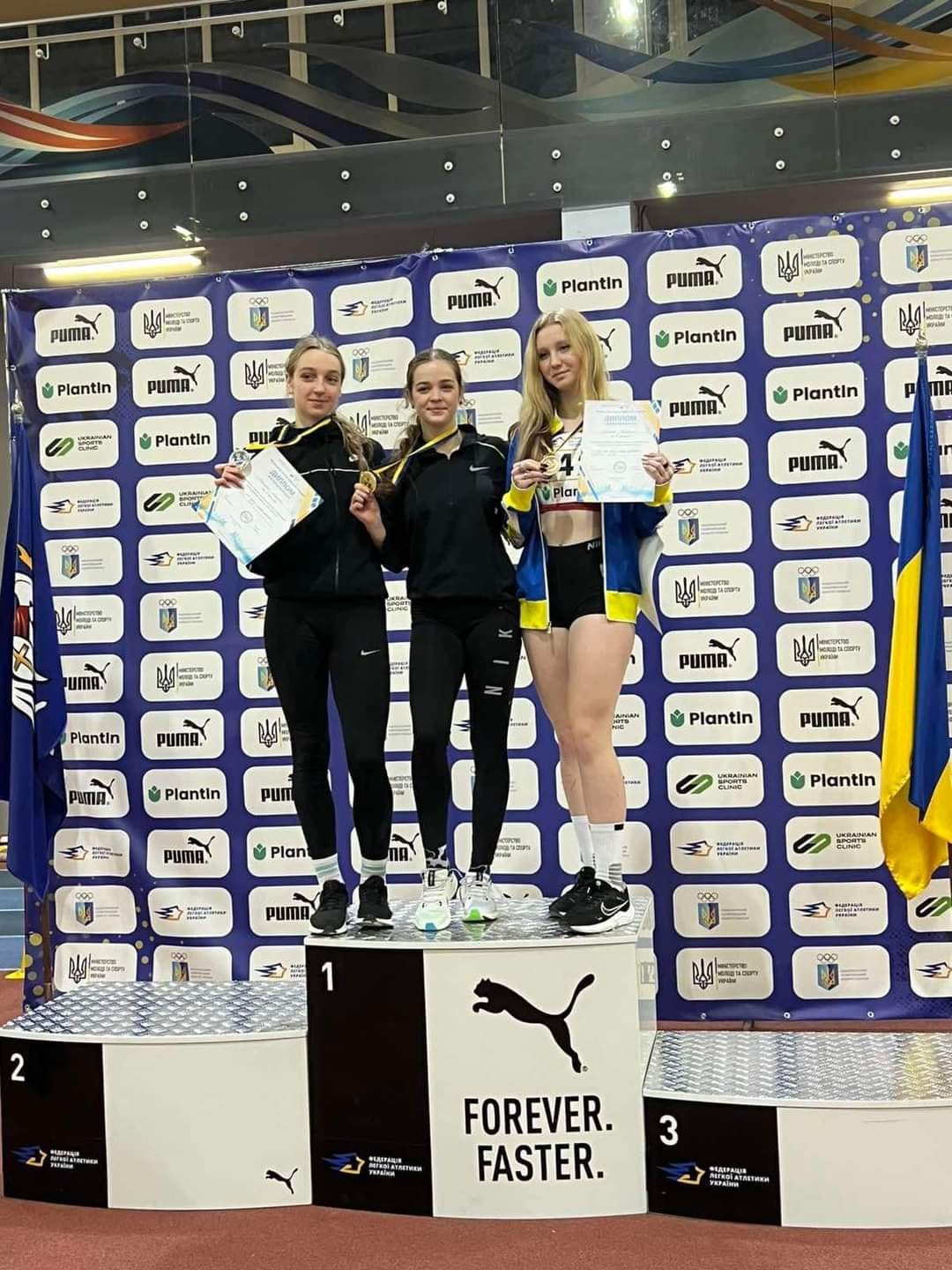 Спортсменка з Мукачева здобула "золото" на Чемпіонаті України з легкої гімнастики в Києві 