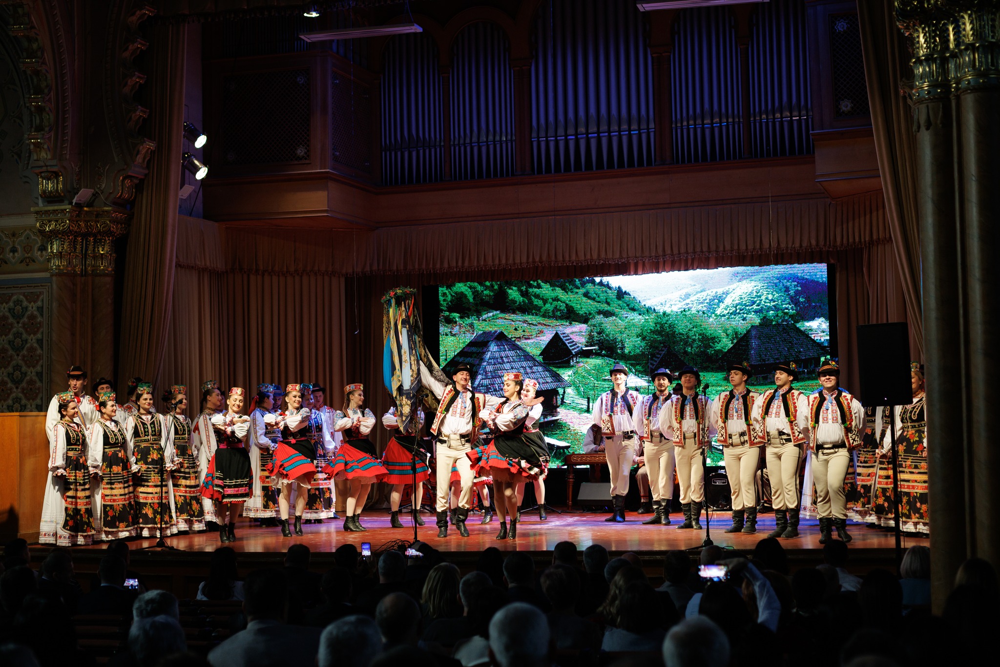 Закарпатський народний хор