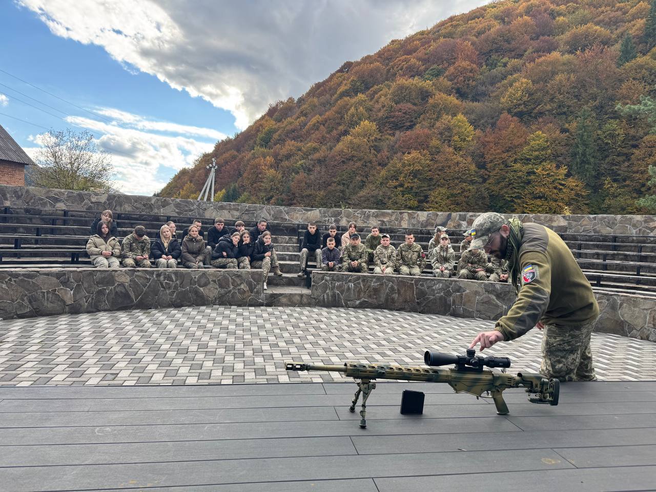 У Колочаві діти пройшли військовий вишкіл