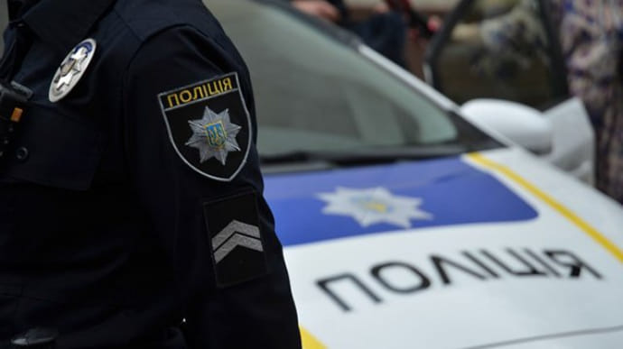 Наразі на місці події працюють правоохоронці 