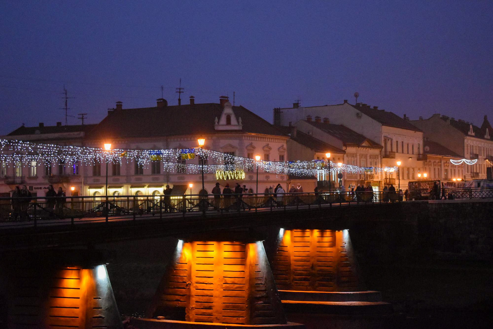 Пішохідний міст