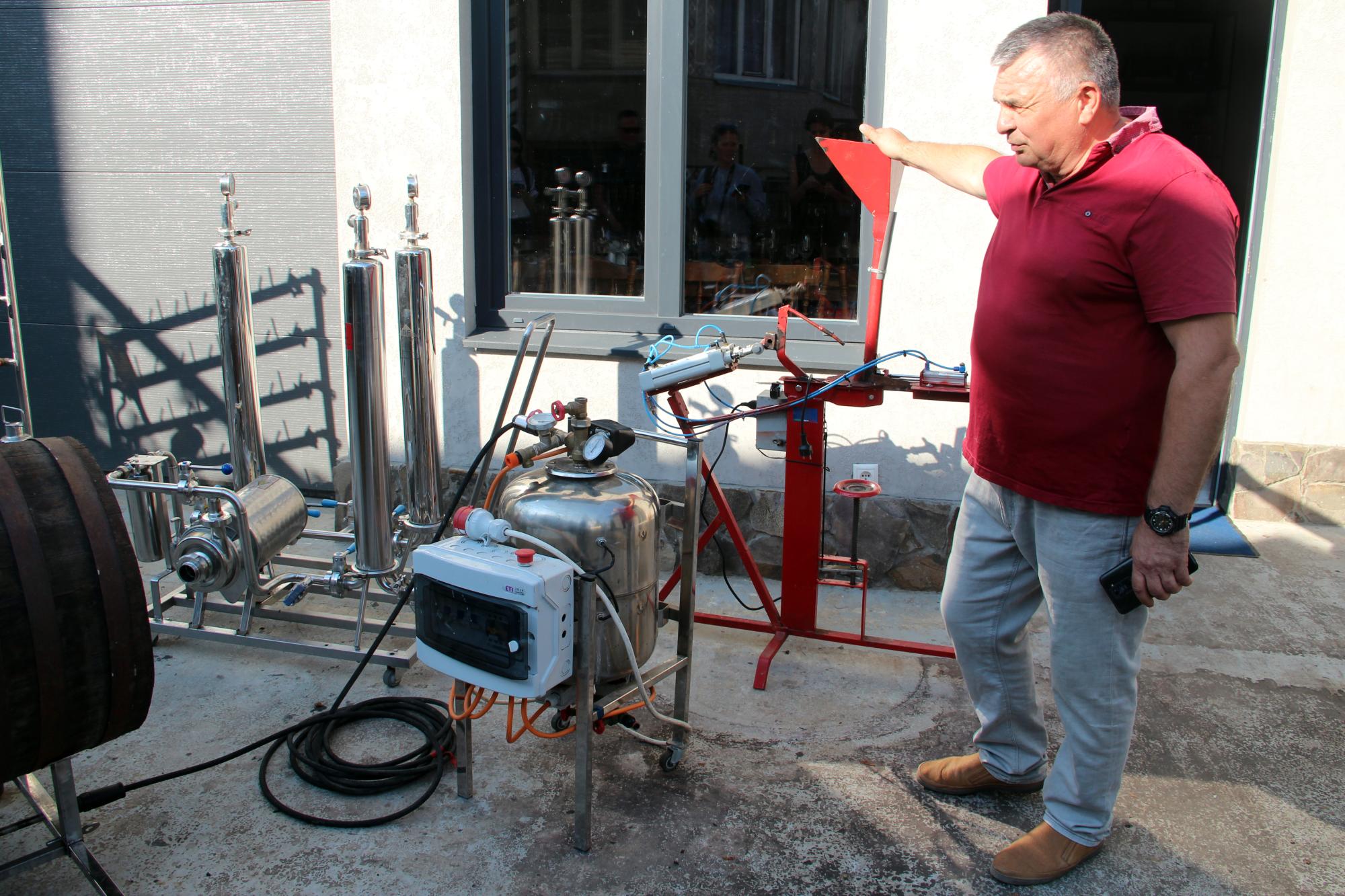 Олександр Гарновдій і його обладнання