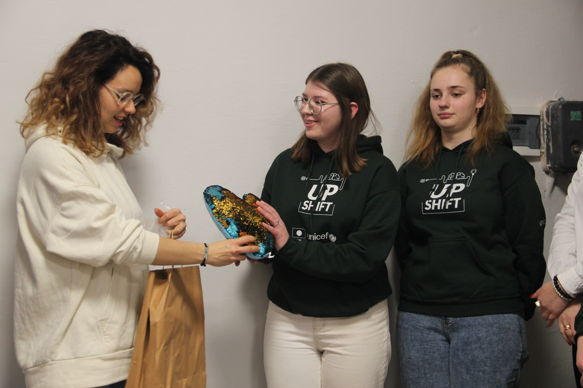 Наталі Боднар вітає команду з відкриттям