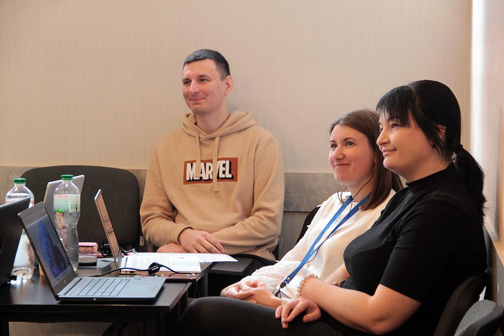 Учасники заходу під час наа=вчання