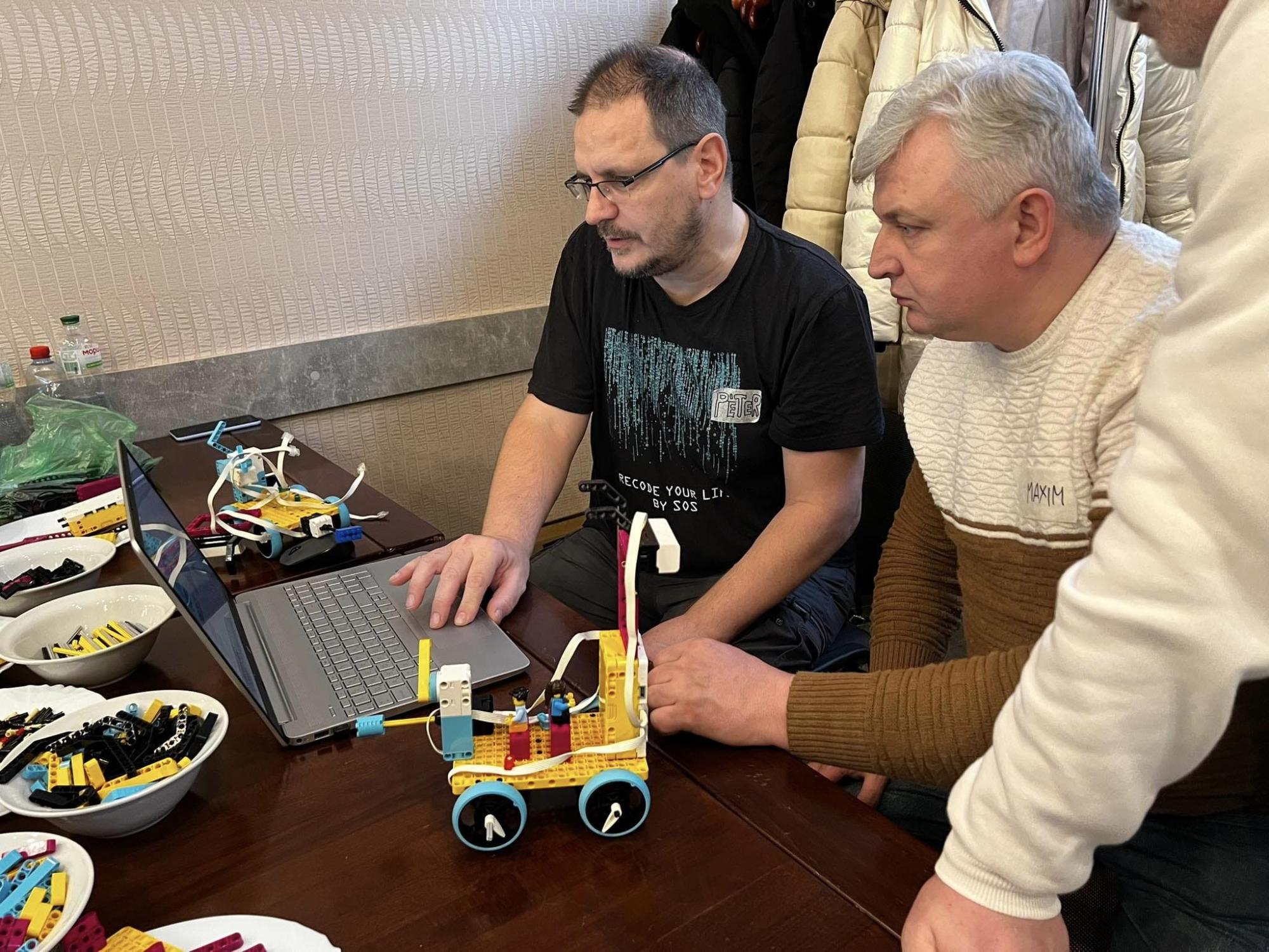 Пітер Мікес під час навчання