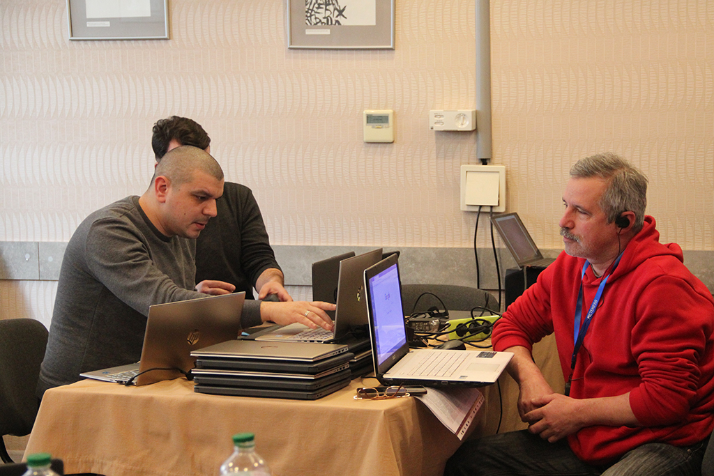 Учасники тренінгу з базового програмування