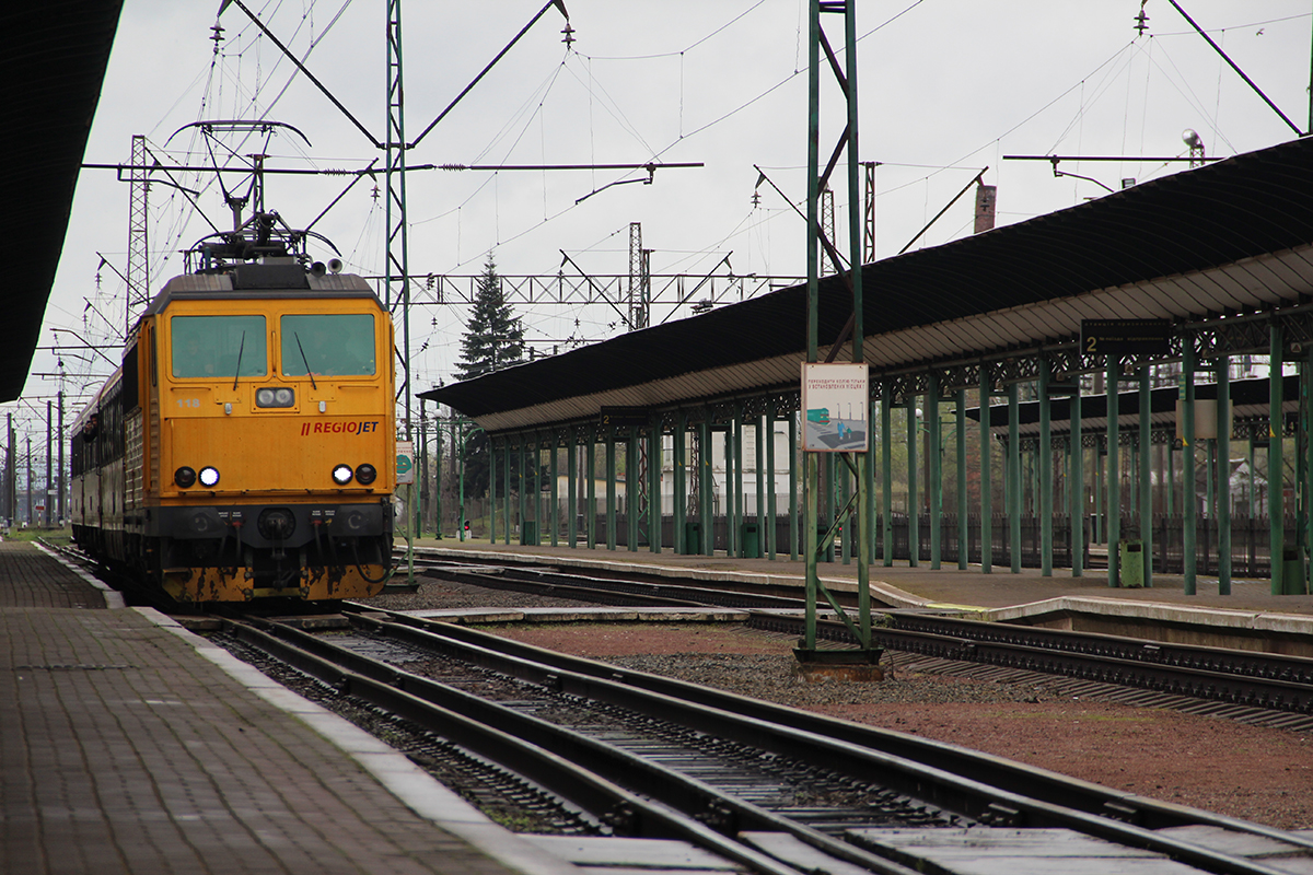 Поїзд RegioJet прибуває на станцію Чоп