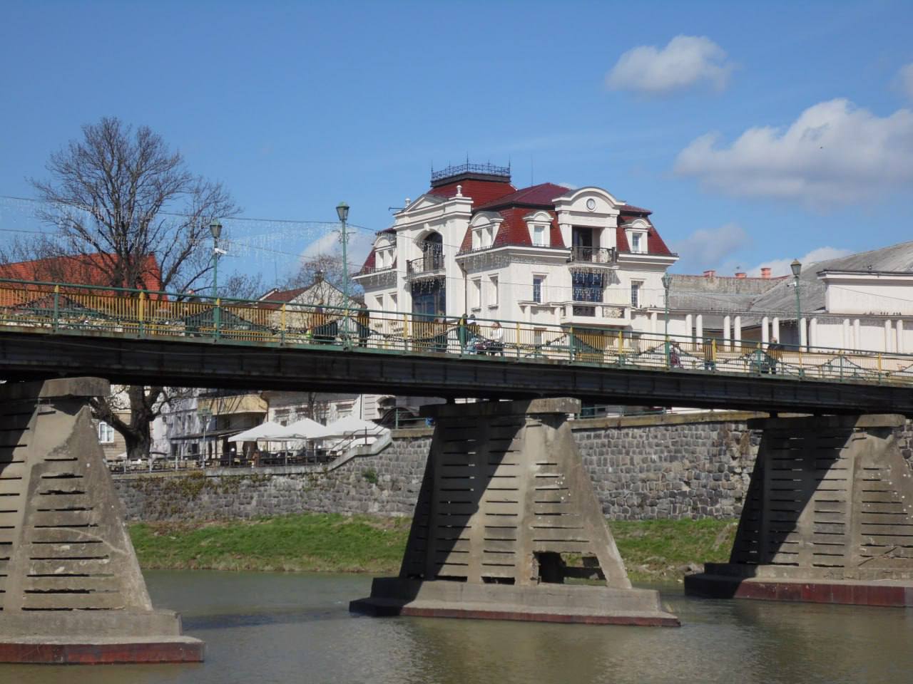 Пішохідний міст, Ужгород