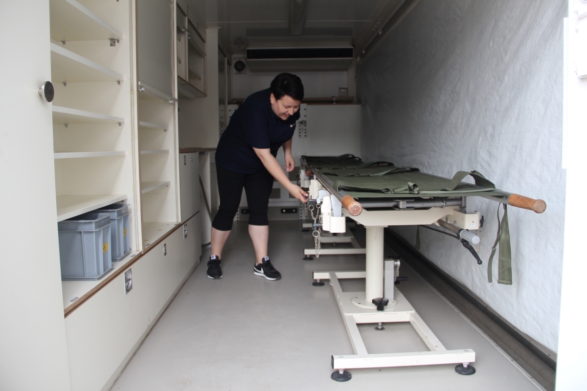 всередині мобільного шпиталю