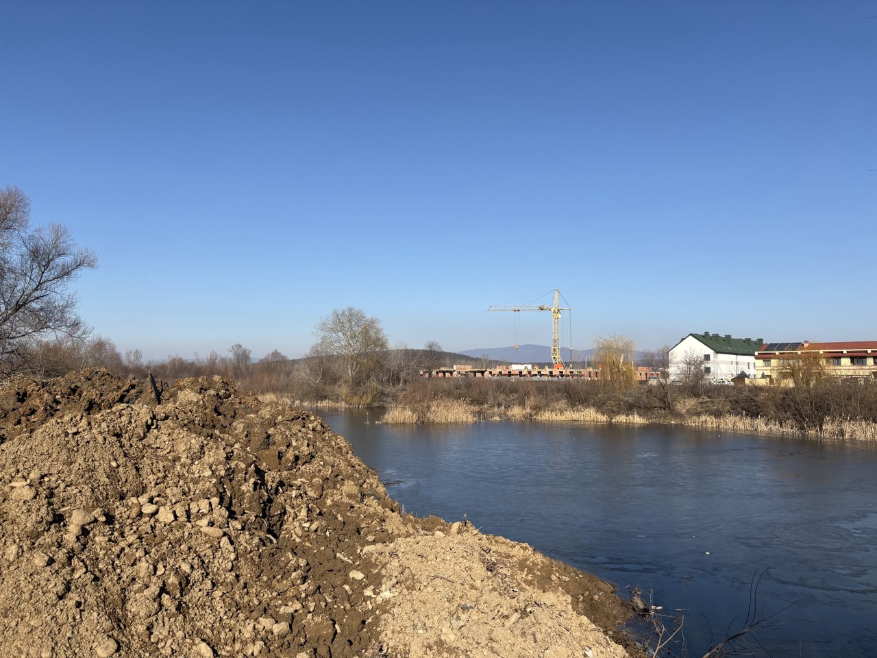 Чорні озера взимку 2025