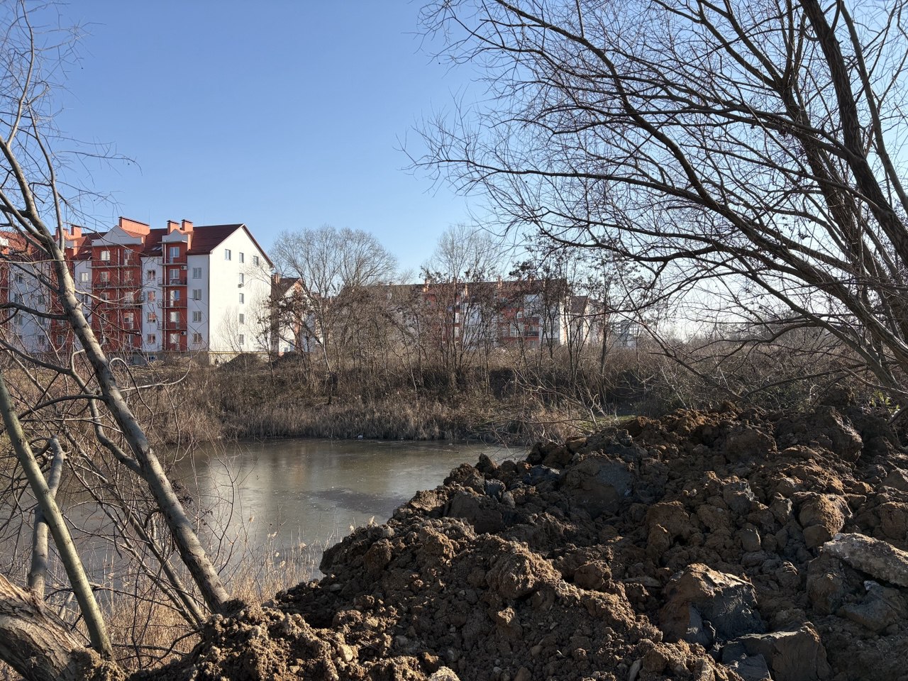 Чорні озера взимку 2025