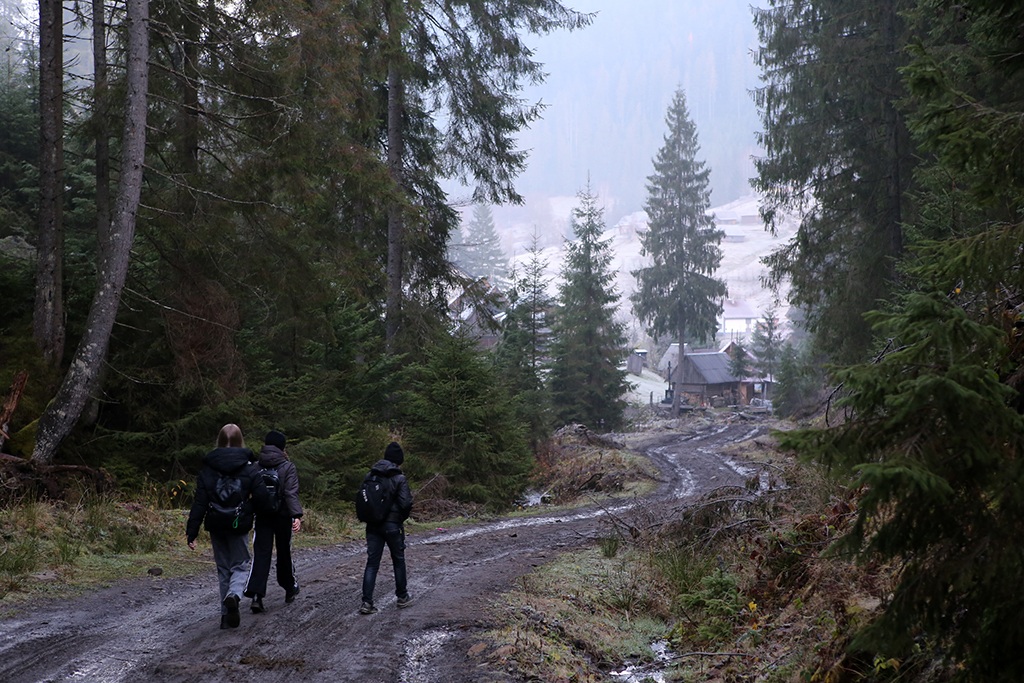 Виходимо у село