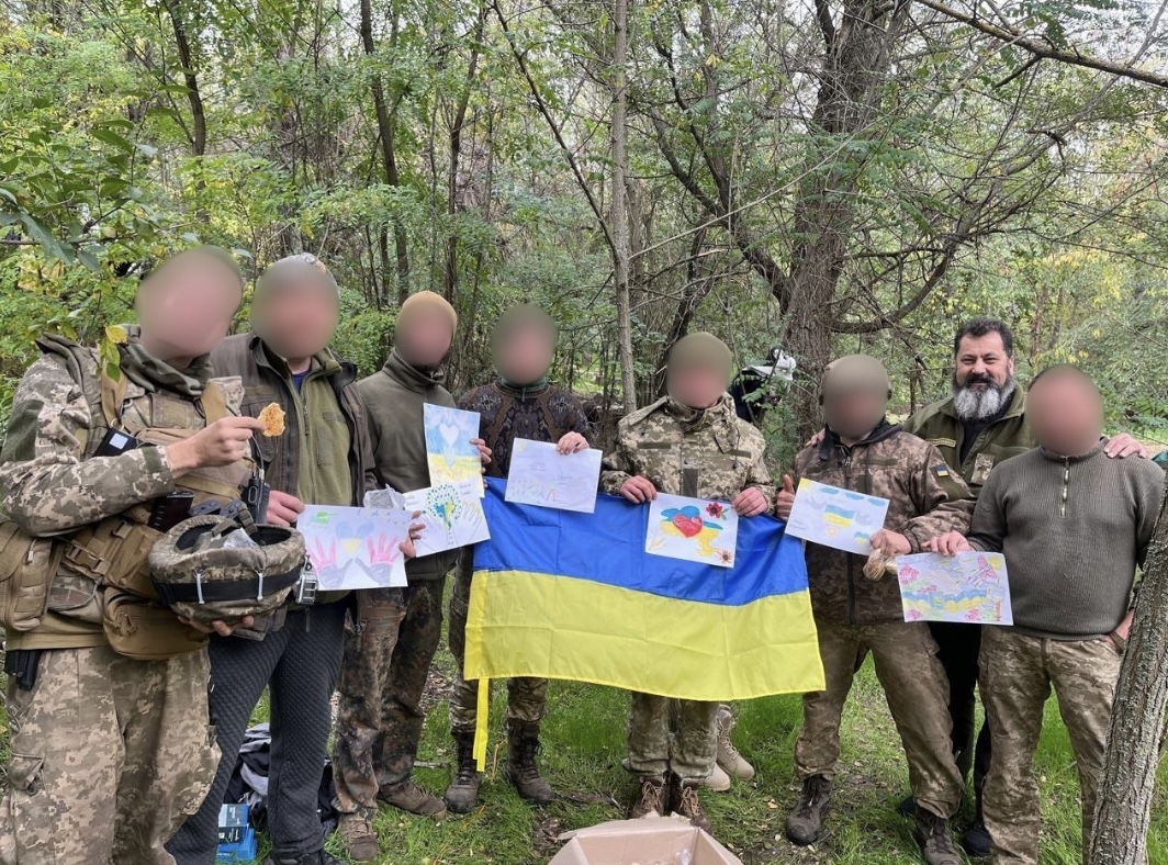 З військовими