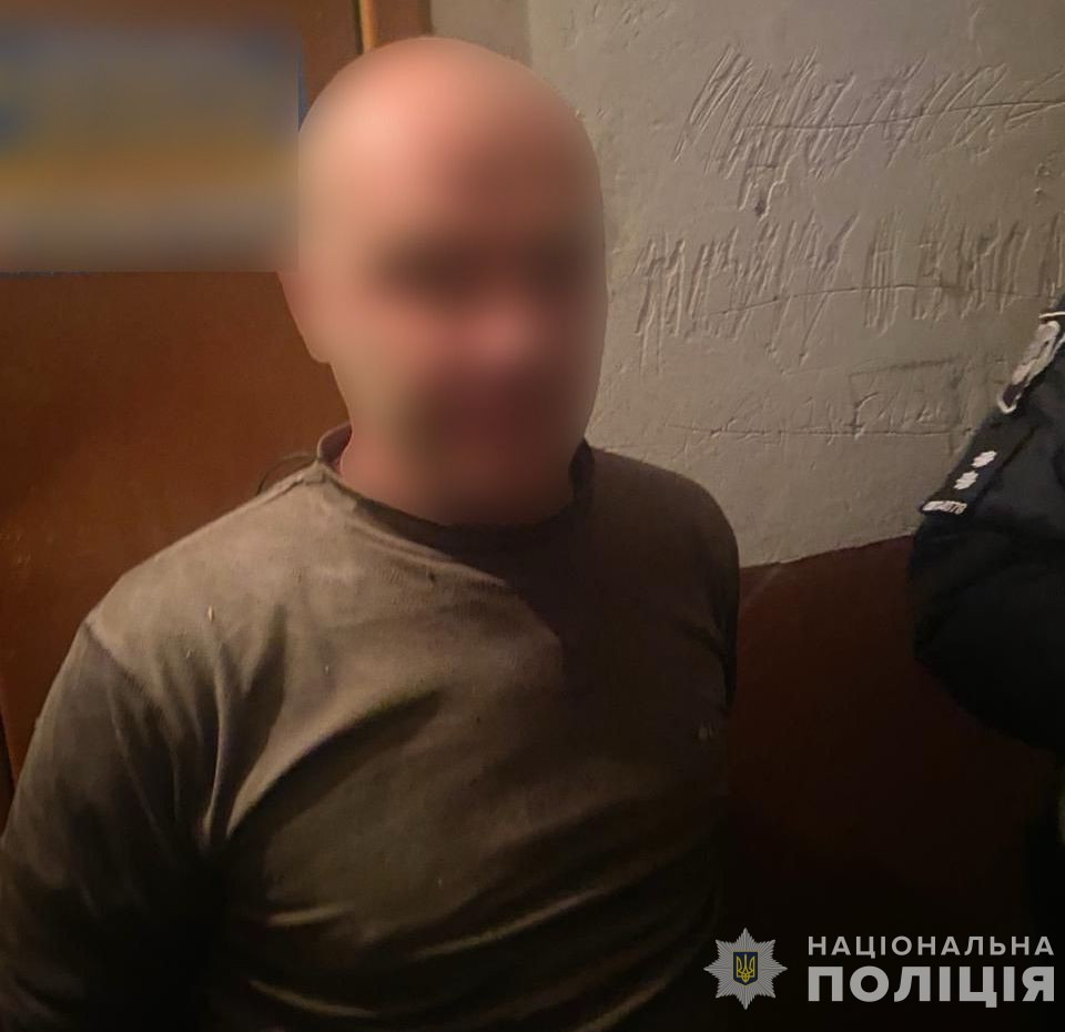 Мукачівець погрожував своїй сусідці гранатою 