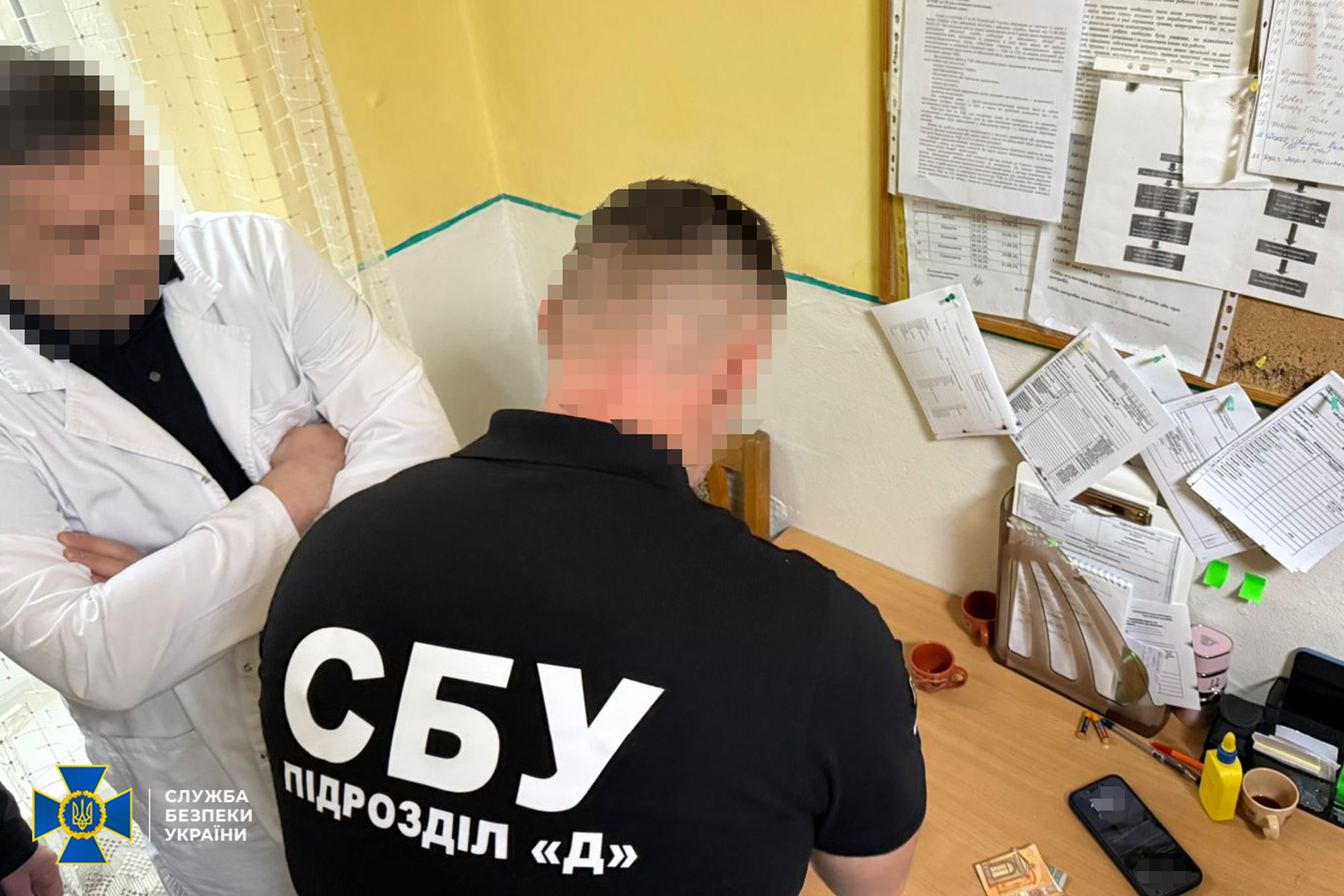 СБУ затримує лікаря