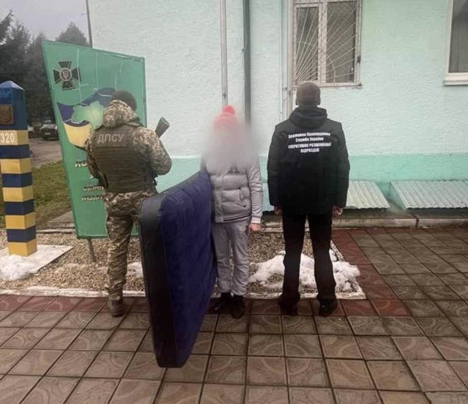 Чоловіка вже вчетверте затримують прикордонники 