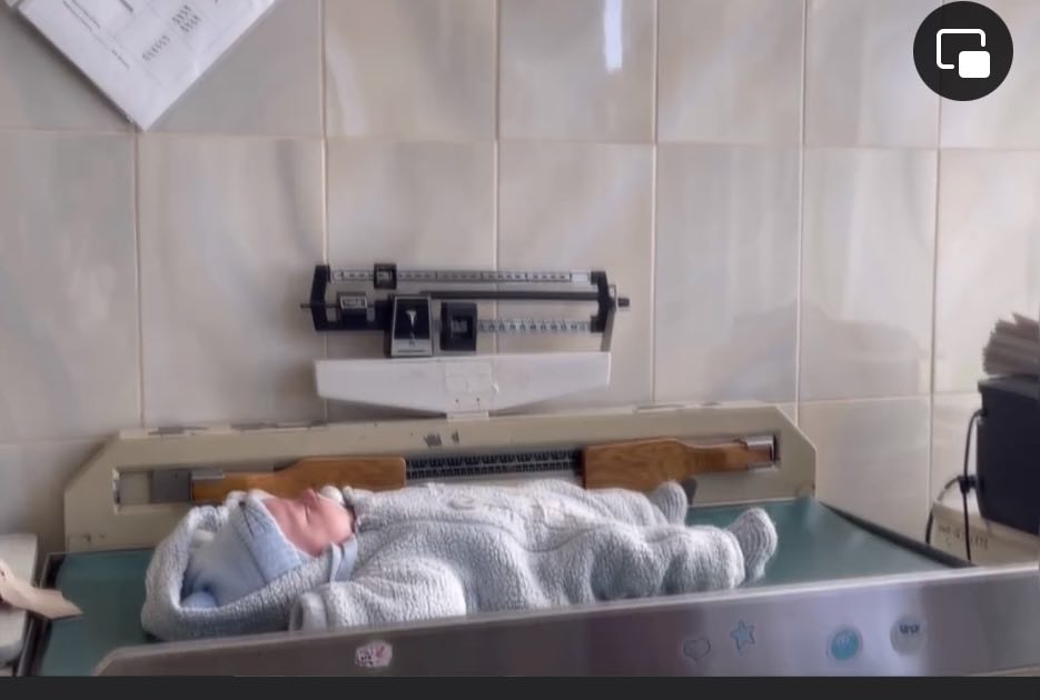 Дитинці не більше чотирьох місяців