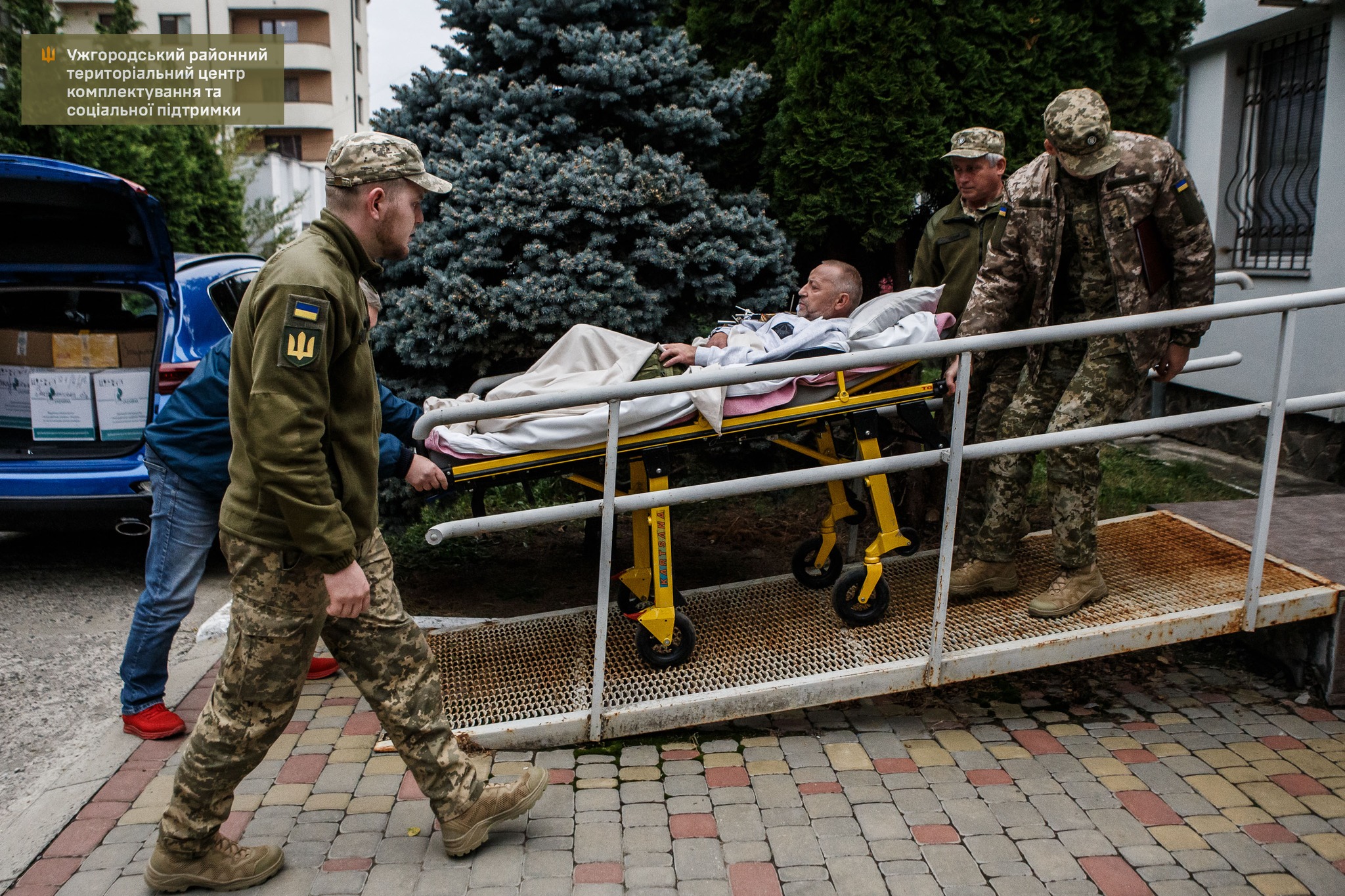 Військові допомогли пораненому під Горлівкою Захиснику