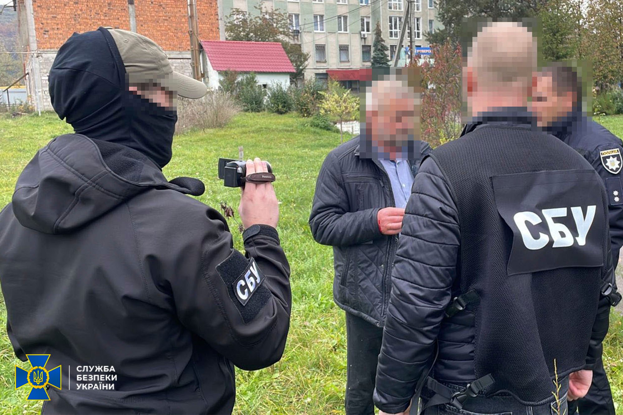 За інформацією правоохоронців, він допомагав "косити" від мобілізації 