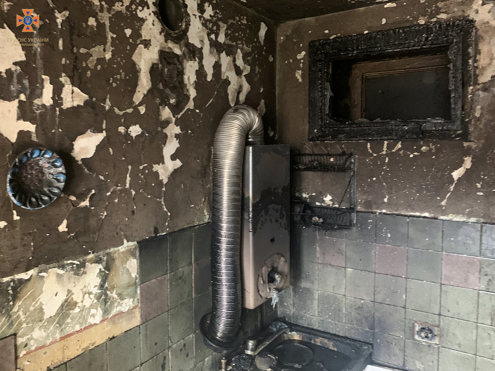 Вогонь знищив кухню та інше майно в квартирі 