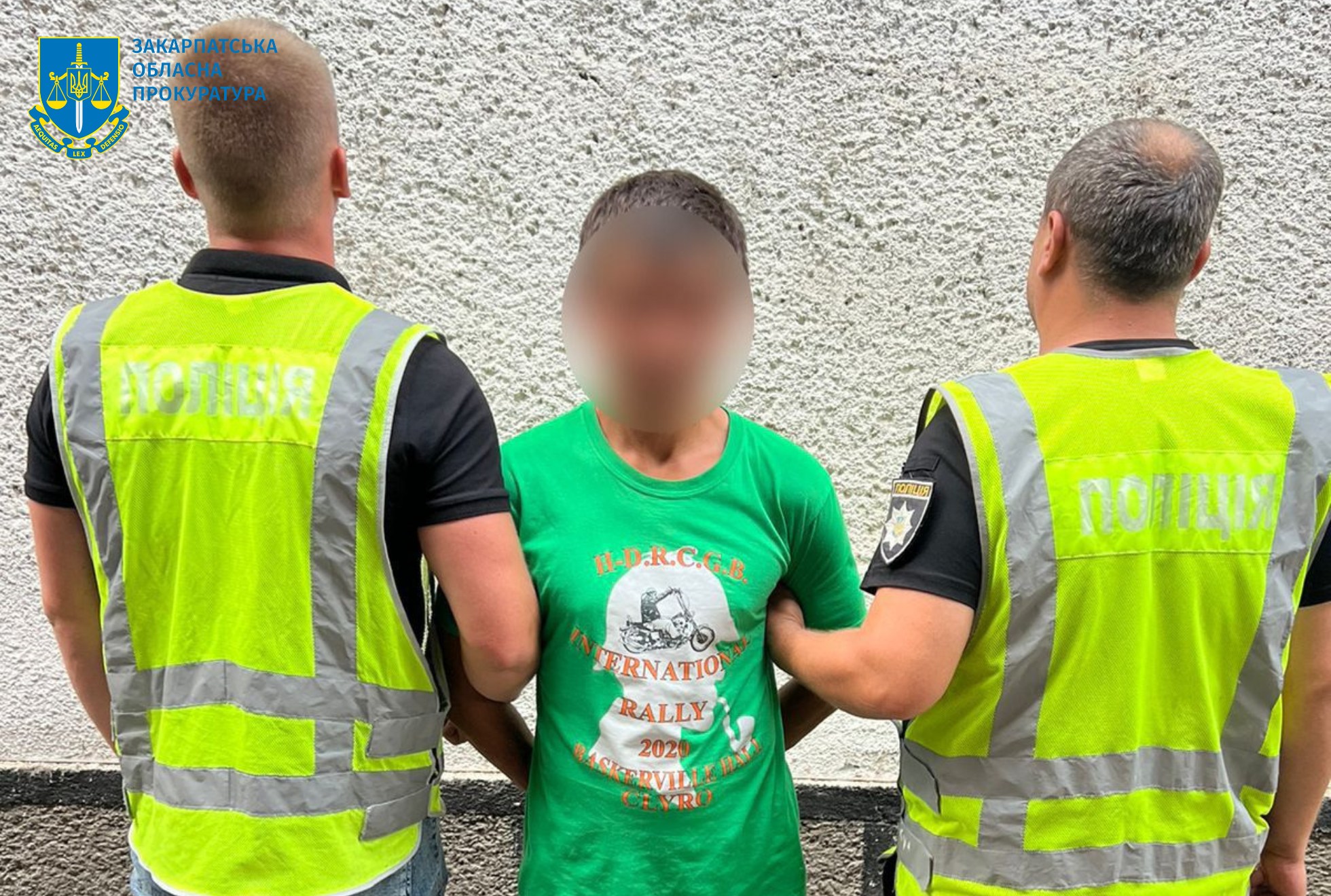 Чоловік зустрів дитину на одній з вулиць Виноградова та почав чіплятися до неї