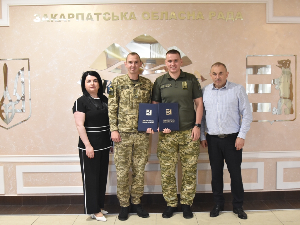 Охоронці кордону разом з Василем Дем’янчуком та Мирославою Ливч