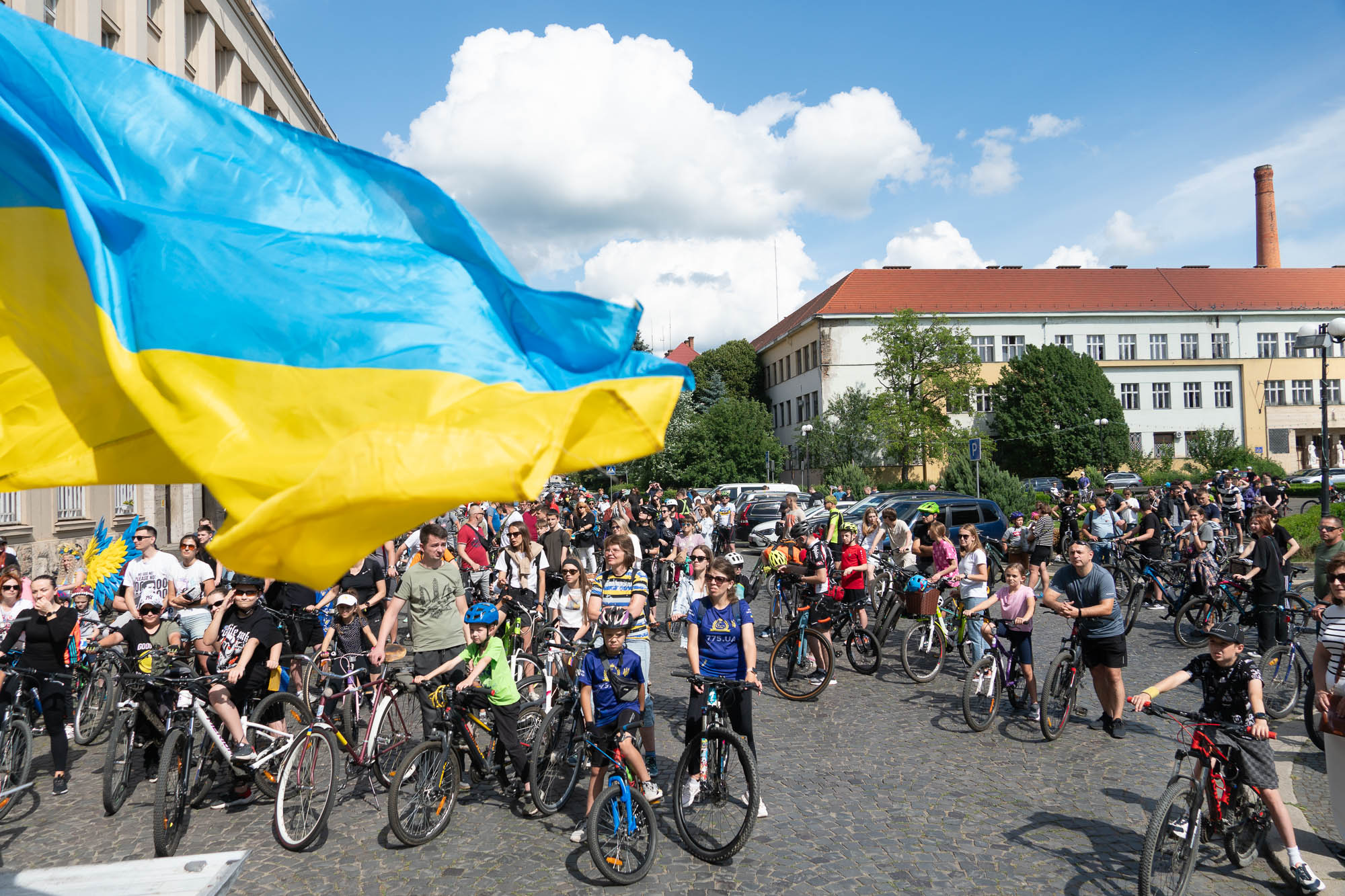 На велозаїзді в Ужгороді зібрали 67 тисяч для армії 