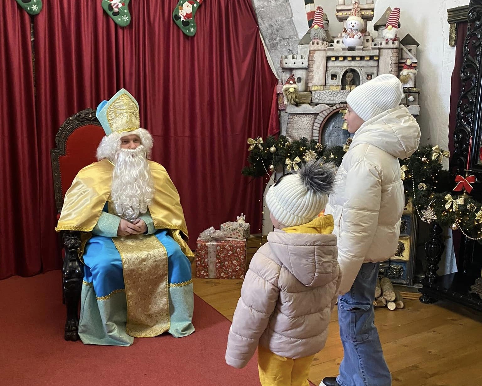 Святий Миколай у замку Паланок