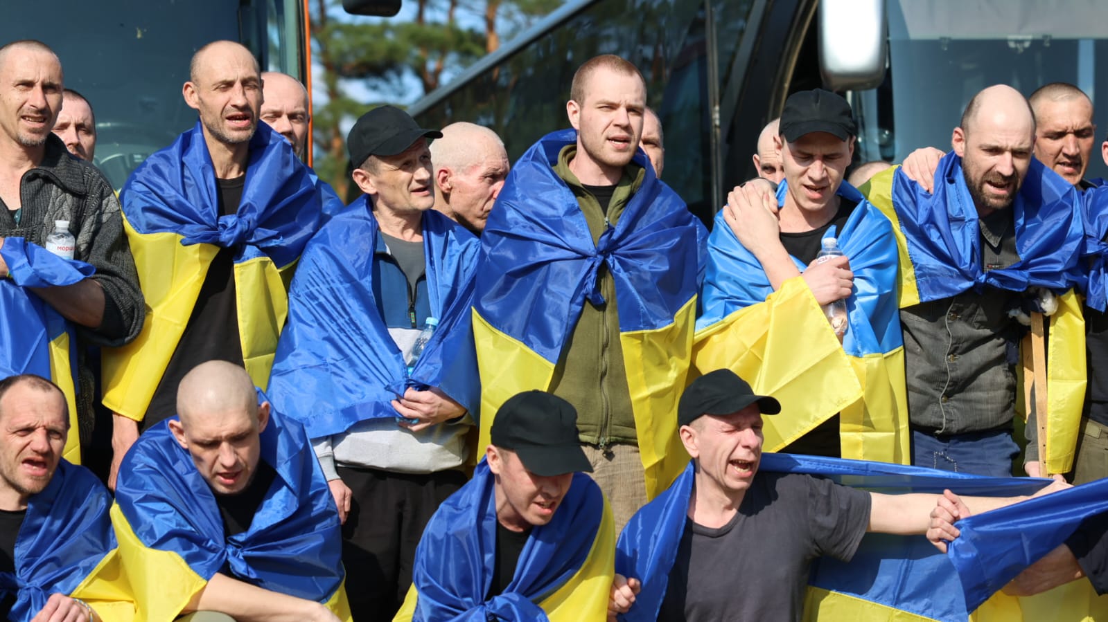 Повернені українські воїни з російського полону