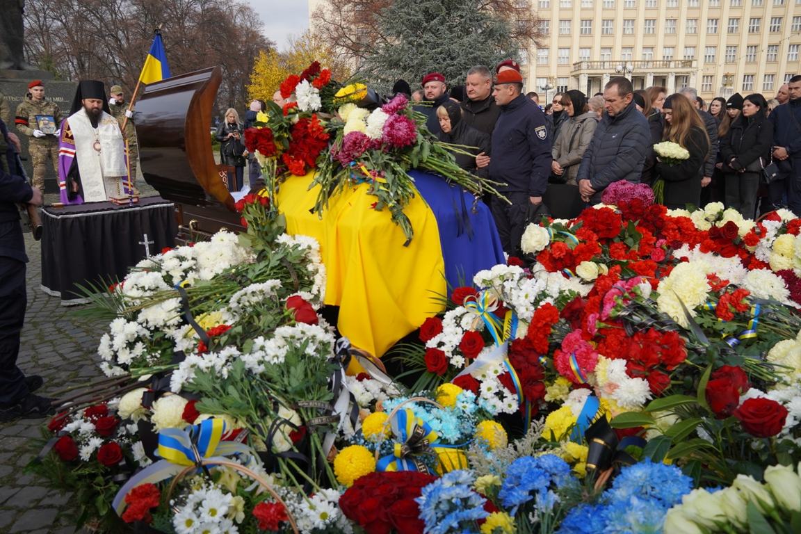 Прощання з полеглим поліцейським Юрієм Василиженком