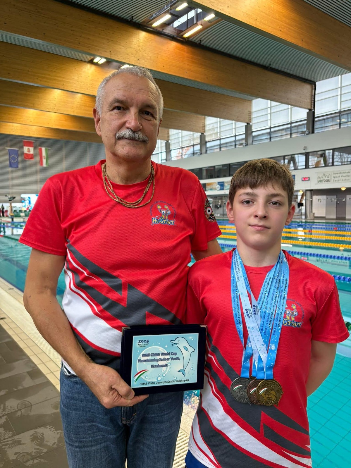 Марк Овчаренко з тренером