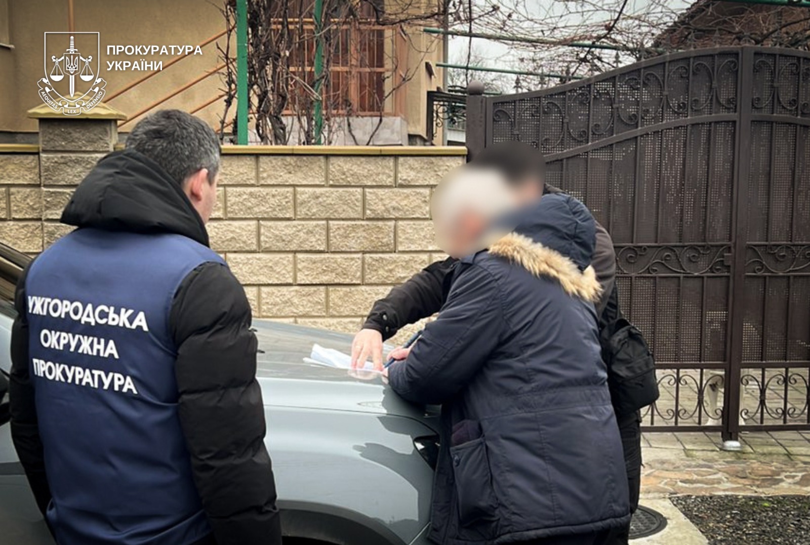 Колишній директор школи №15 з правоохоронцями