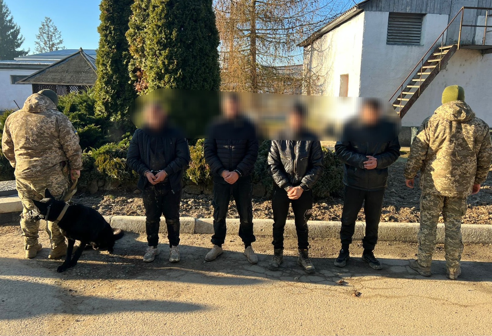 Затримані утікачі