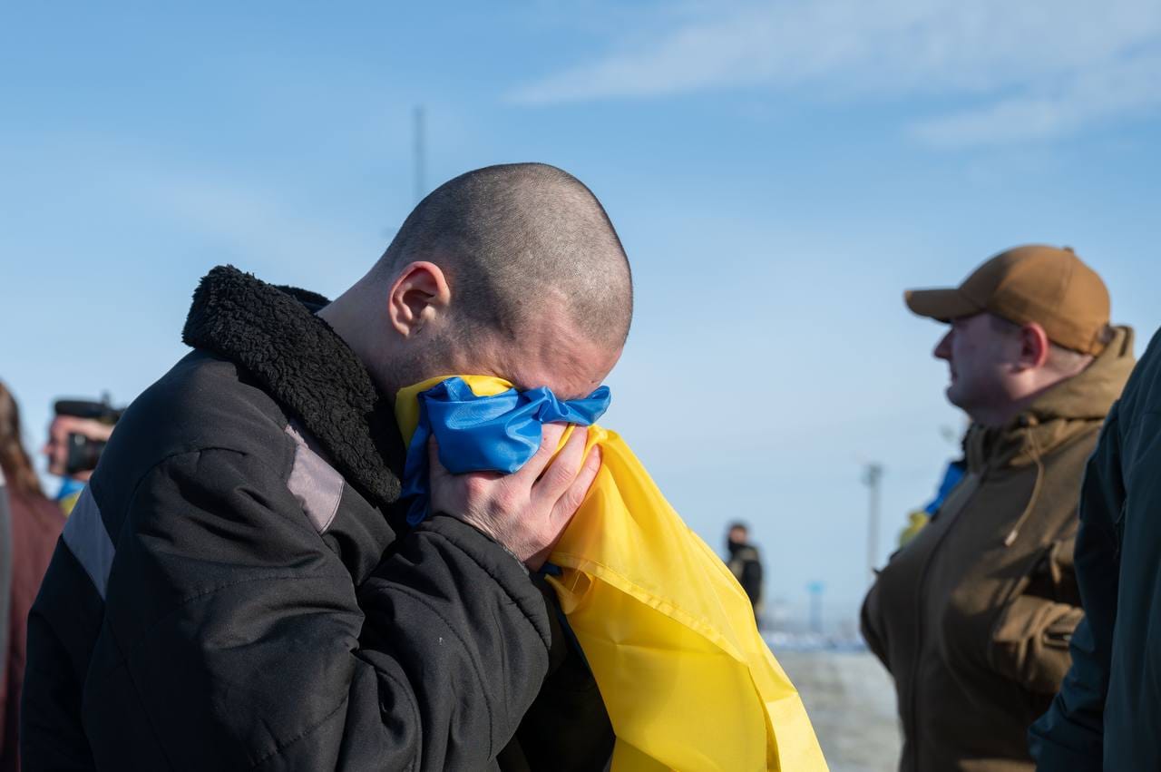Відбувся обмін полонених: 207 українців повернули додому 