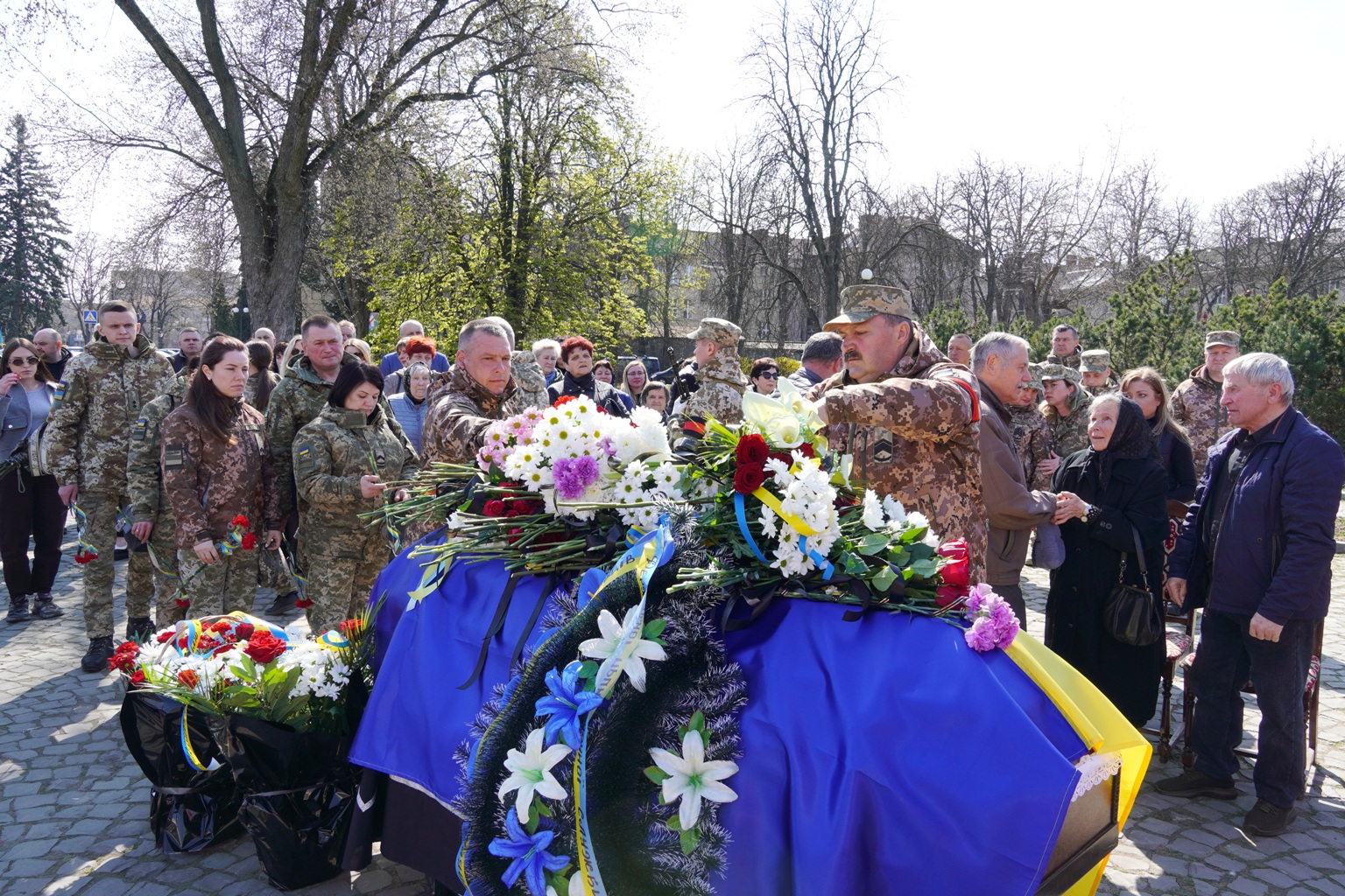 Прощання із полеглим прикордонником Василем Голінкою