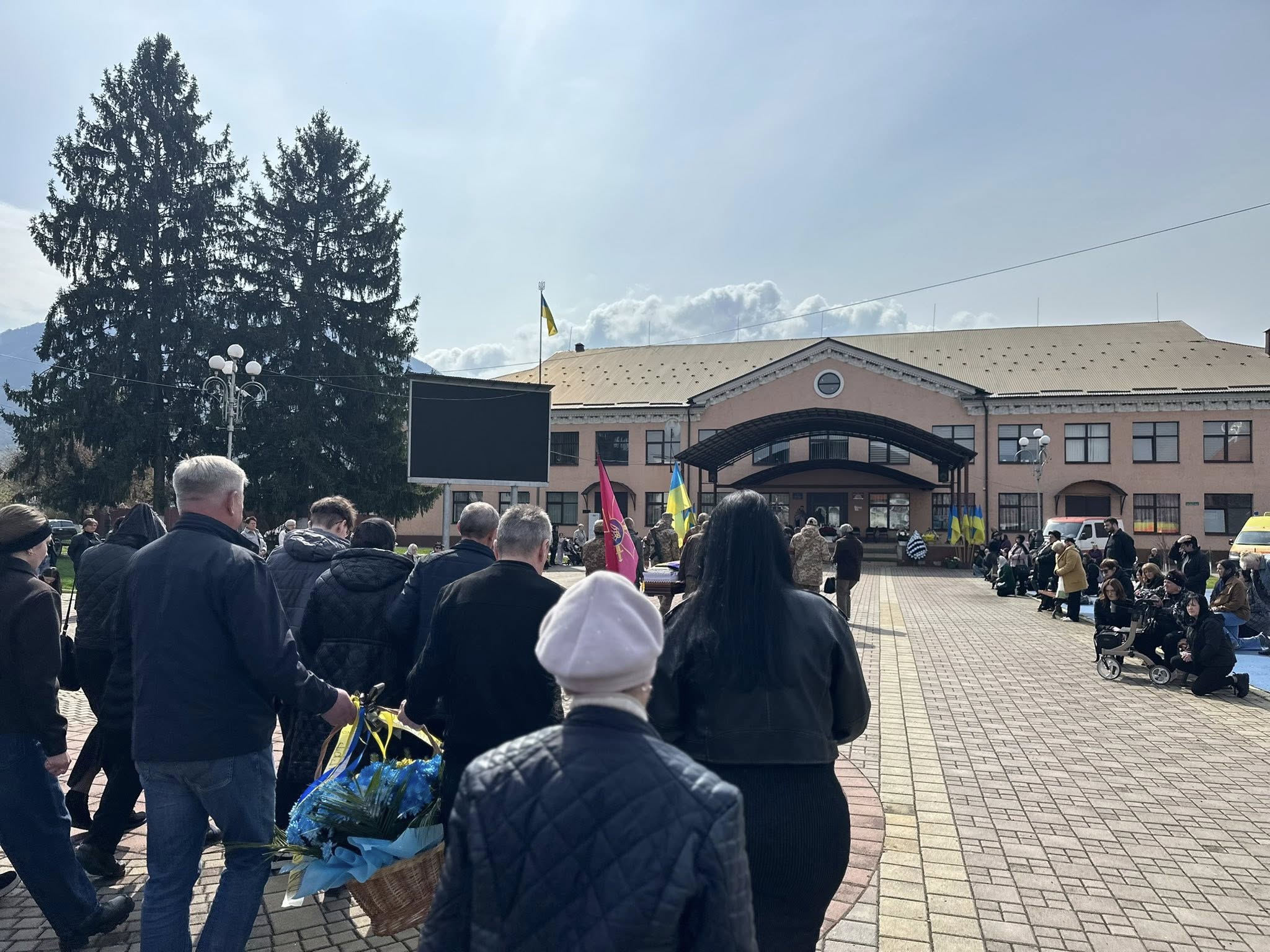 Прощання із воїном Ярославом Шомком у Тячеві