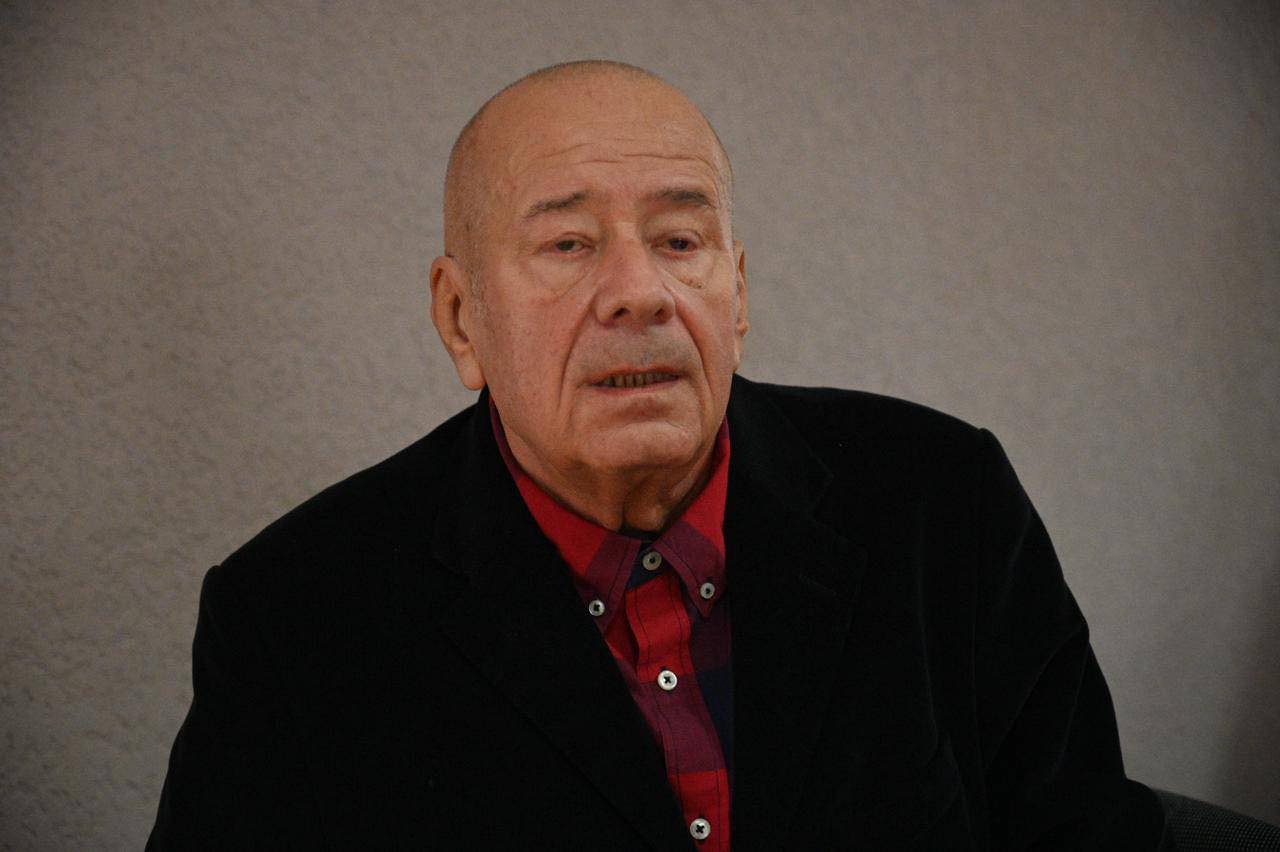 Лікар-хірург Василь Русин