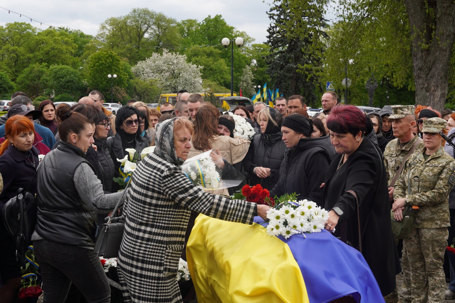 Прощання із полеглим прикордонником Романом Самолюком в Ужгороді
