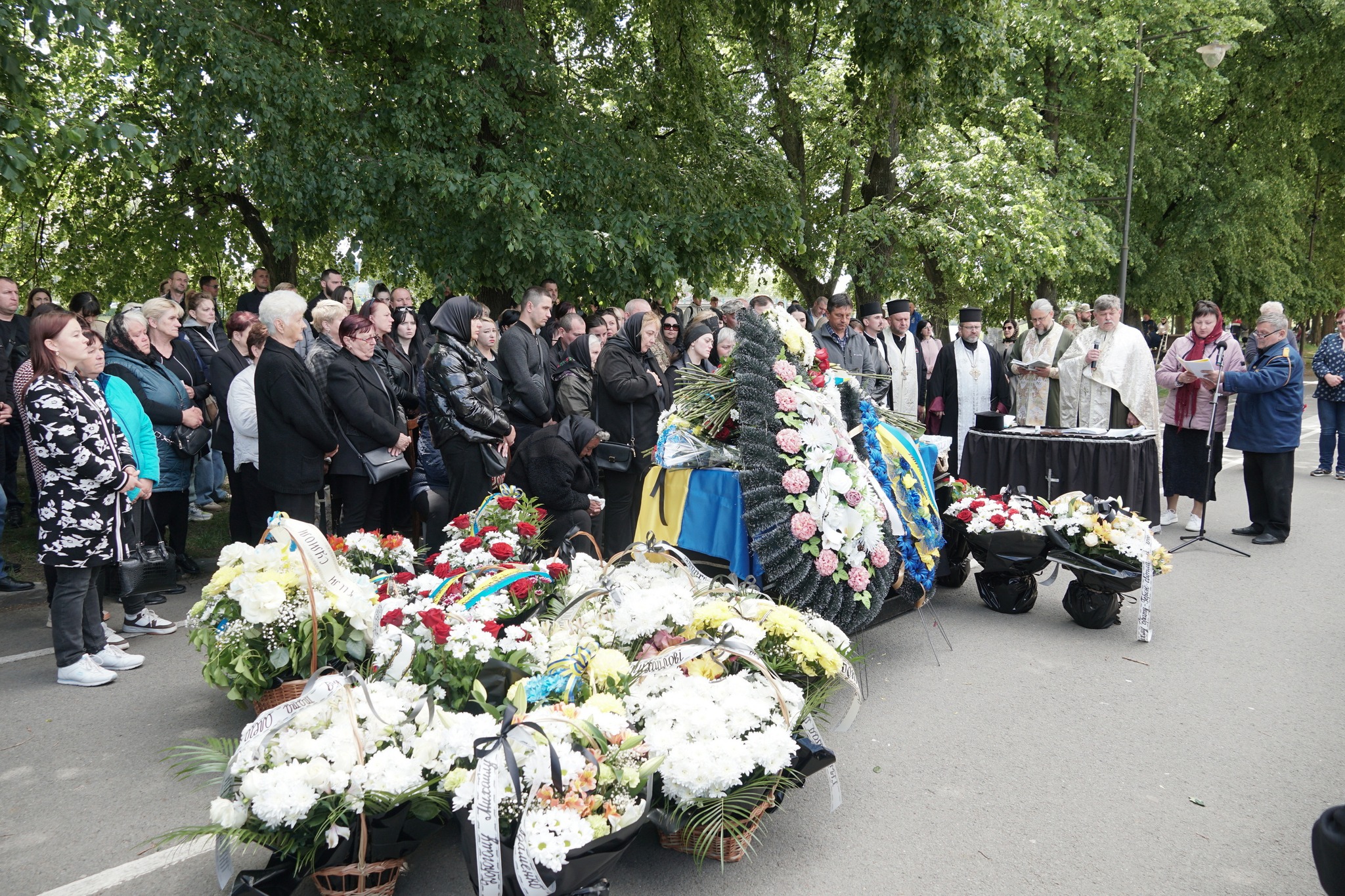 Прощання із полеглим Михайлом Риганом в Ужгороді