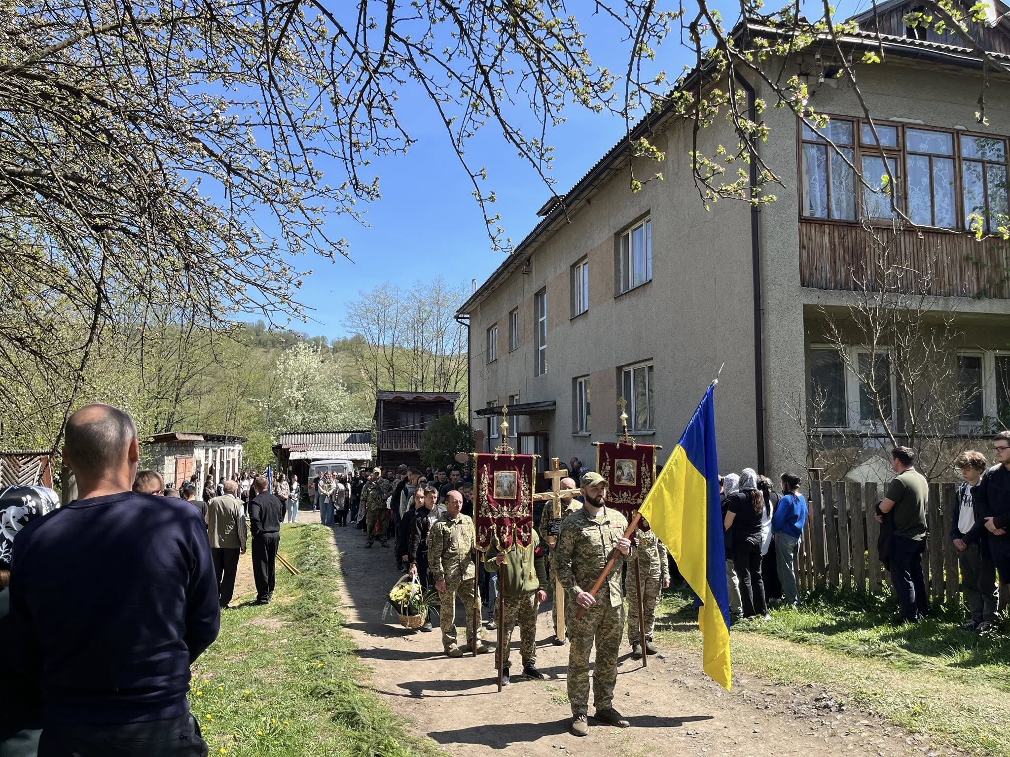 Прощання із захисником Олександром Поповичем на Рахівщині