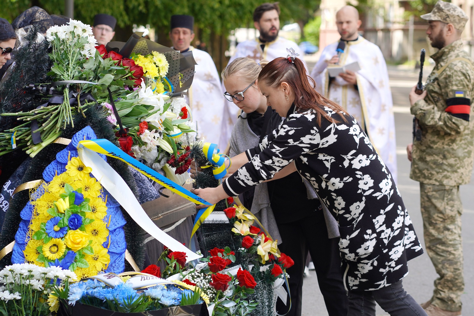 Прощання із воїном Едуардом Голяком в Ужгороді