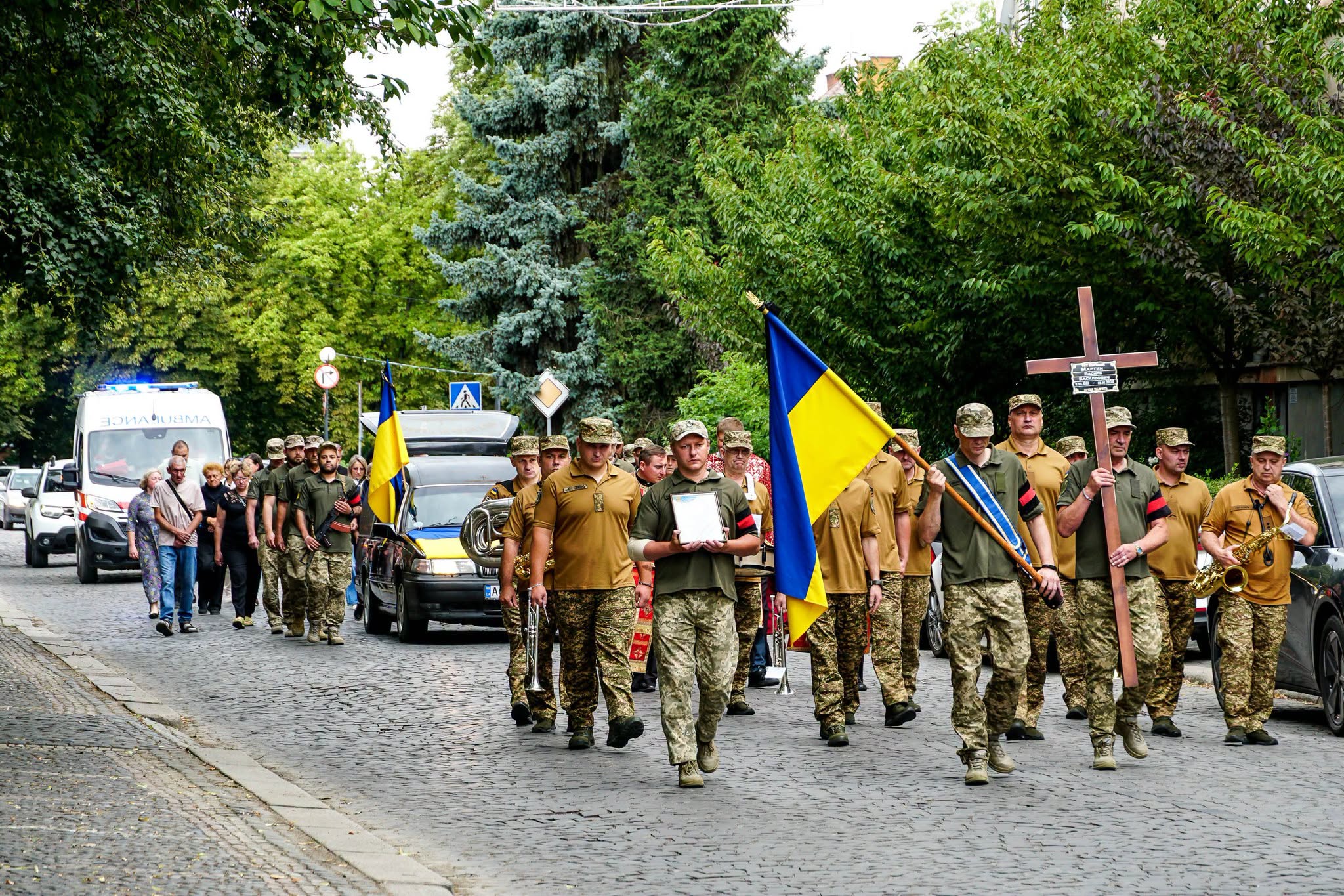 Прощання із полеглим воїном Василем Мартином в Ужгороді