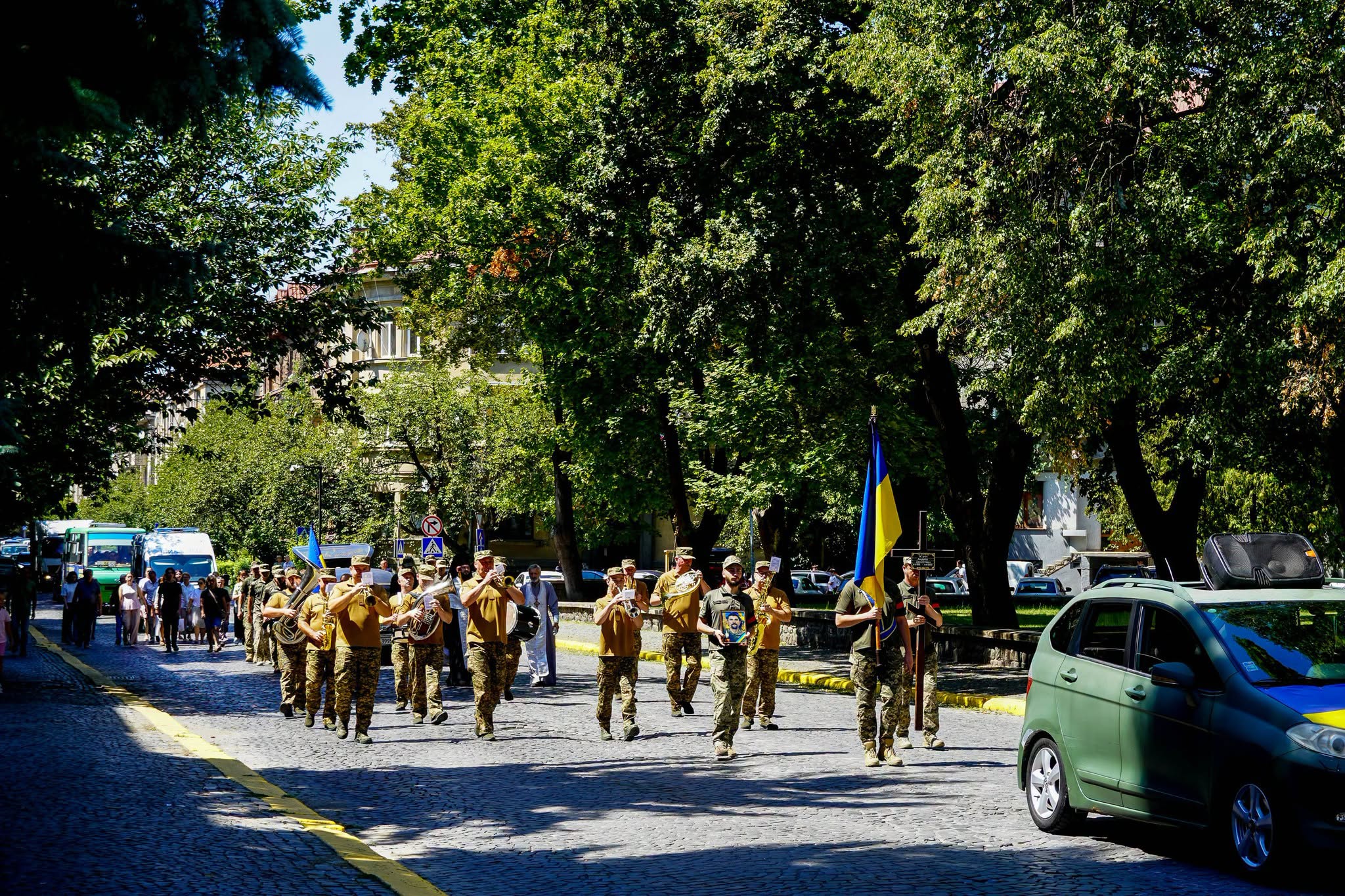 Прощання із полеглим воїном Андрієм Куном в Ужгороді
