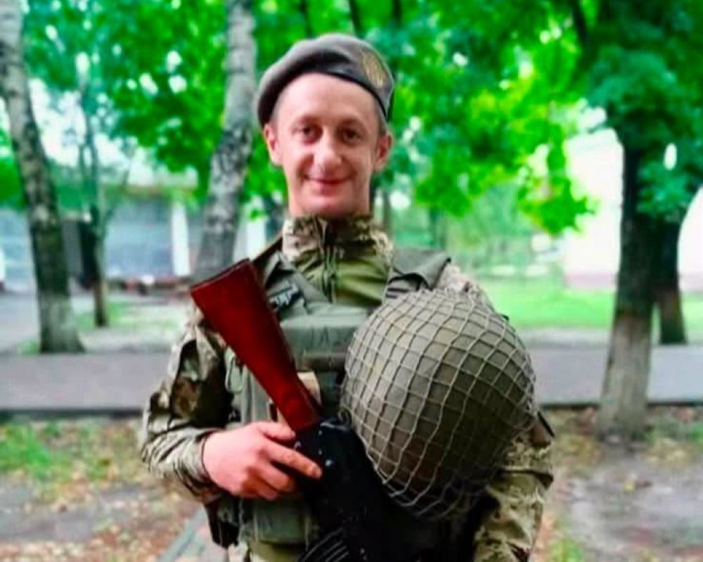 У Хусті попрощаються із полеглим військовим Павлом Лазарем