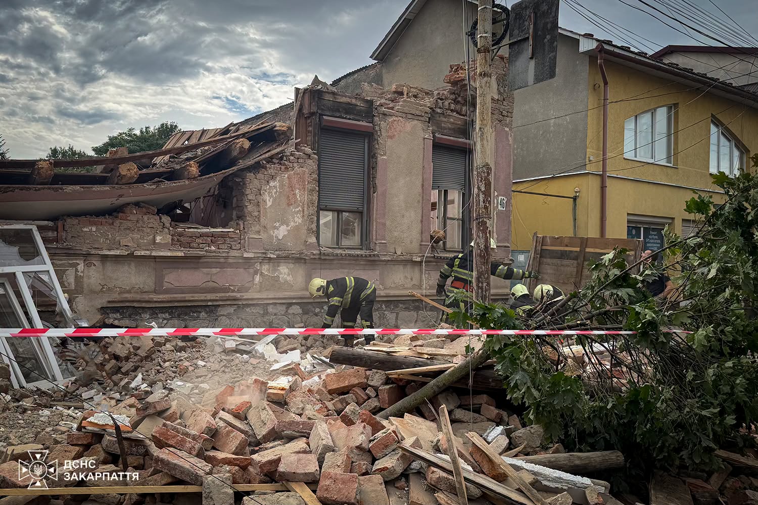 Обвалився будинок у Мукачеві