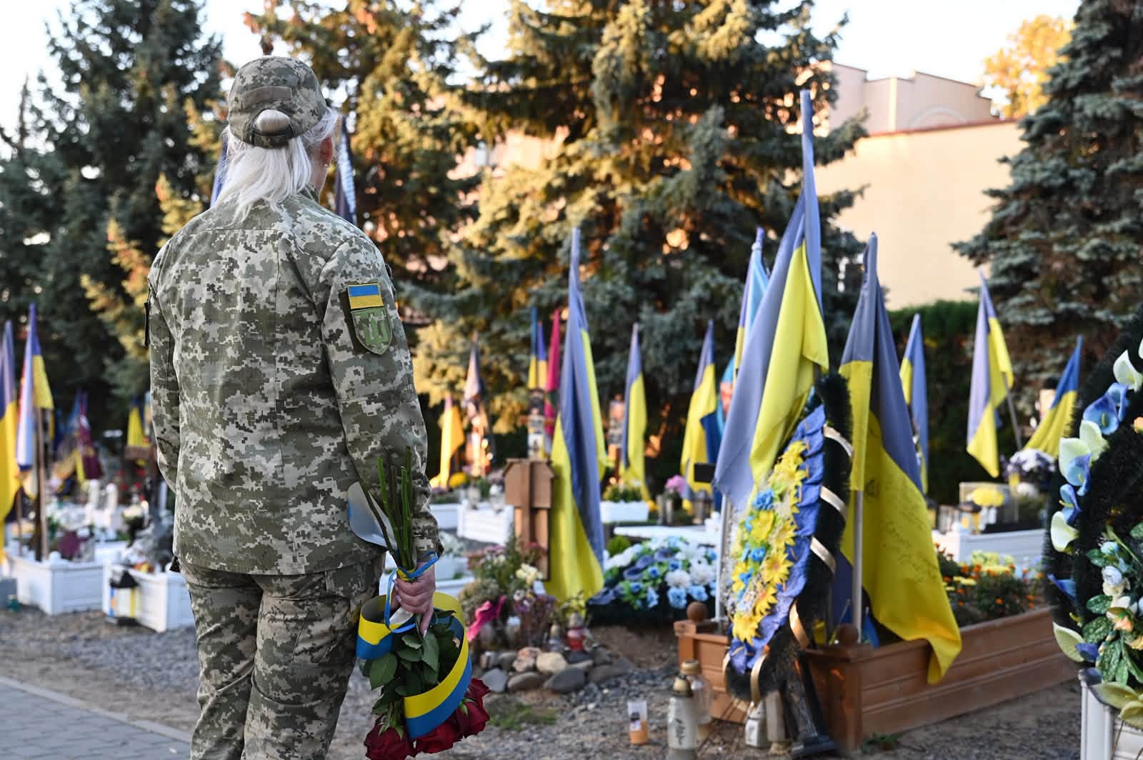 Вшанування памʼяті полеглих захисників в Ужгороді