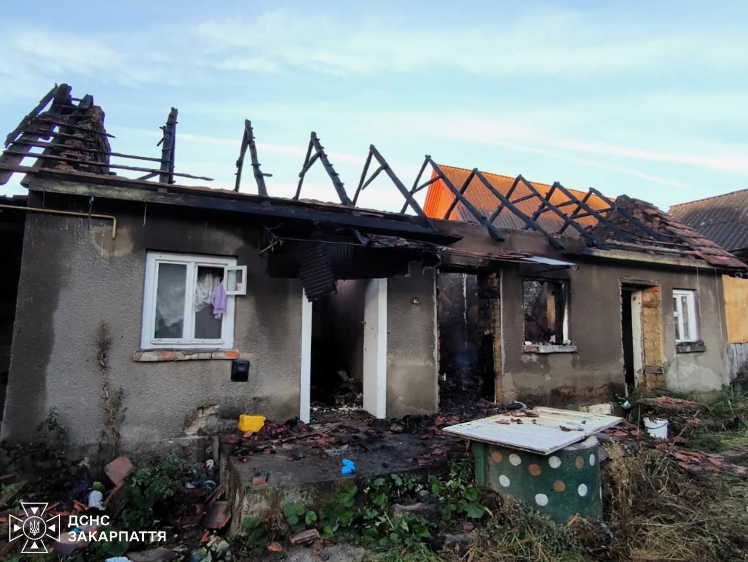 Наслідки пожежу у літній кухні, село Жнятино