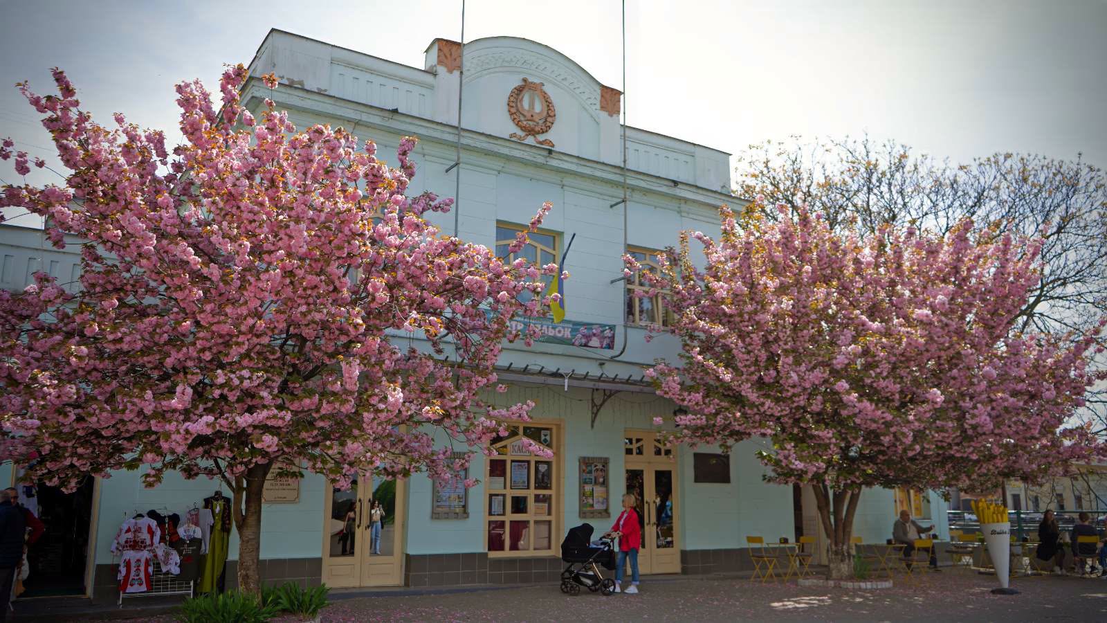 Театр ляльок "Бавка" в Ужгороді