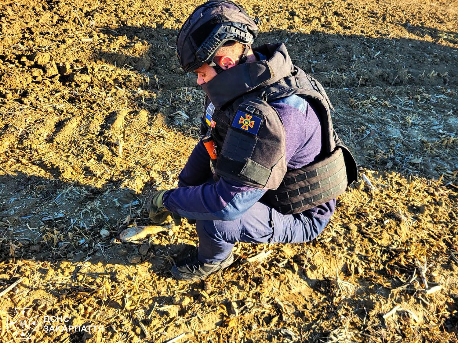 Піротехнік з боєприпасом