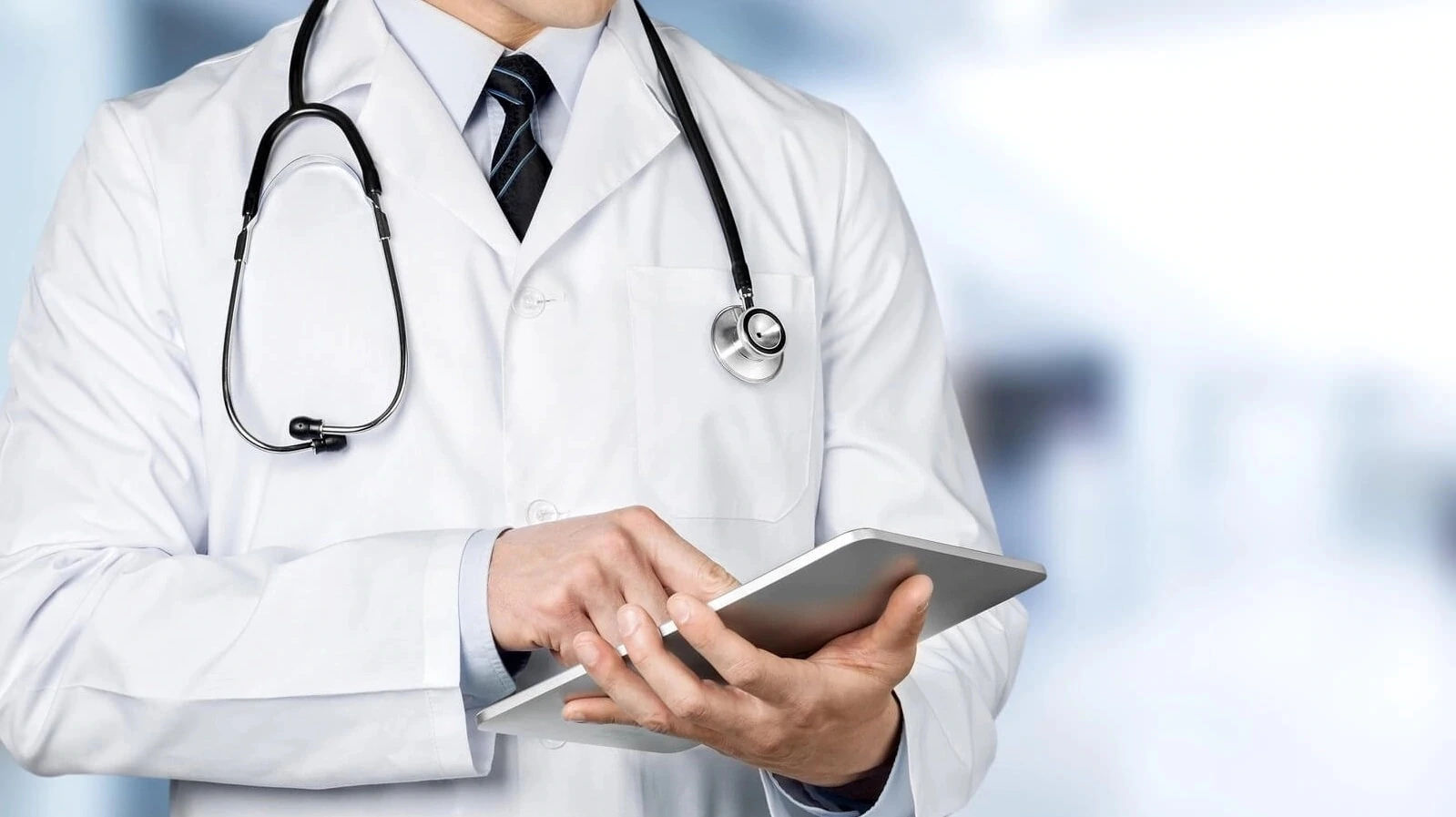 Підозрюваному загрожує до 7 років позбавлення волі, зараз він під нічним домашнім арештом 